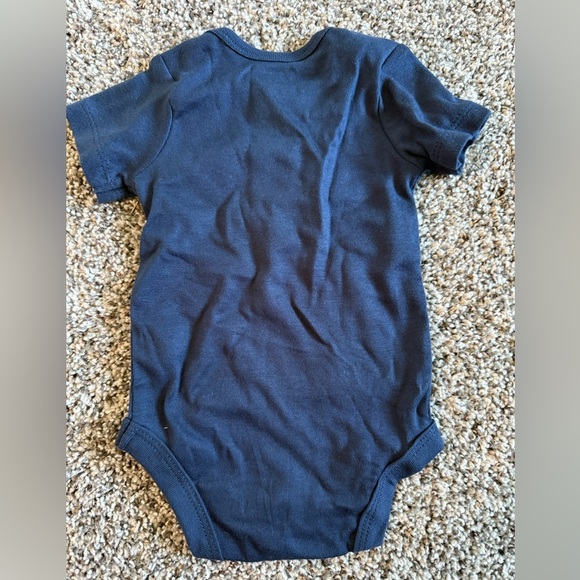 5/$10-Members Mark Baby Boy Blue Shark Graphic Bodysuit Size Newborn NWOT - Picture 3 of 3